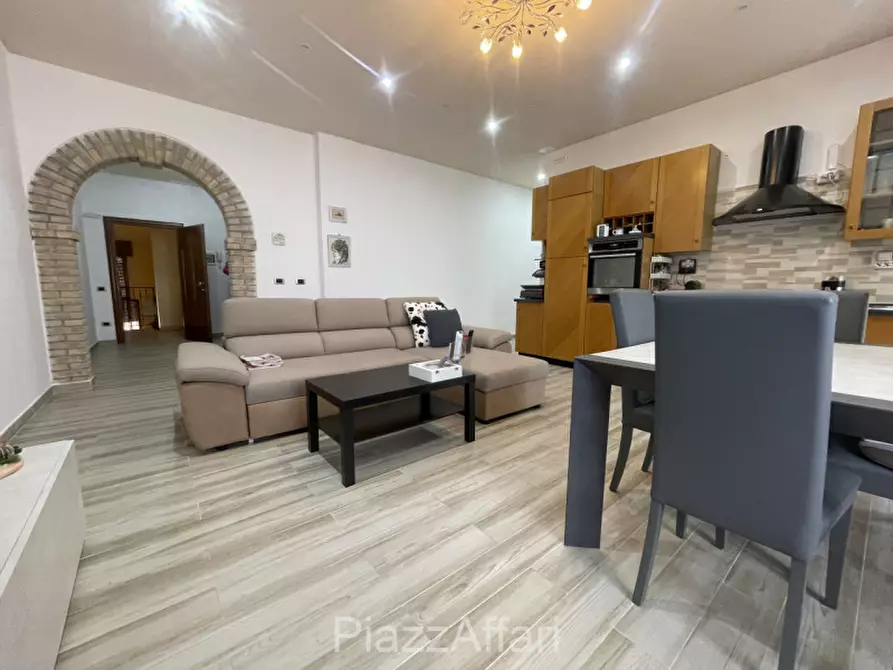 Immagine 33 di Casa indipendente in vendita  in Via Giuseppe Garibaldi a Correzzola