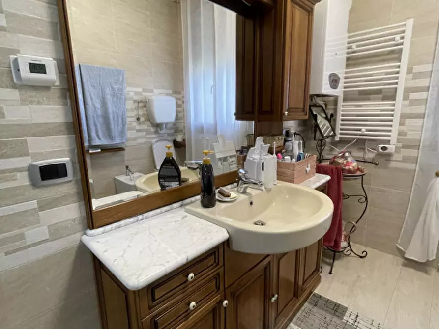 Immagine 44 di Casa indipendente in vendita  in Via Giuseppe Garibaldi a Correzzola