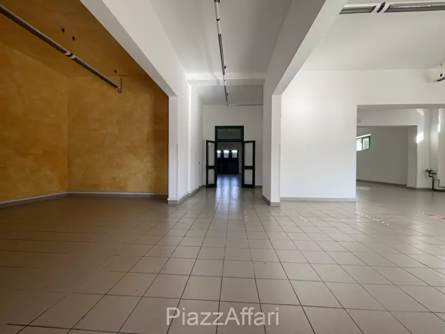 Immagine 49 di Casa indipendente in vendita  in Via Giuseppe Garibaldi a Correzzola