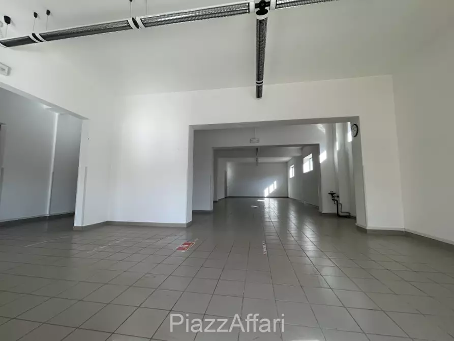 Immagine 51 di Casa indipendente in vendita  in Via Giuseppe Garibaldi a Correzzola