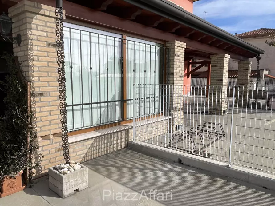 Immagine 55 di Casa indipendente in vendita  in Via Giuseppe Garibaldi a Correzzola