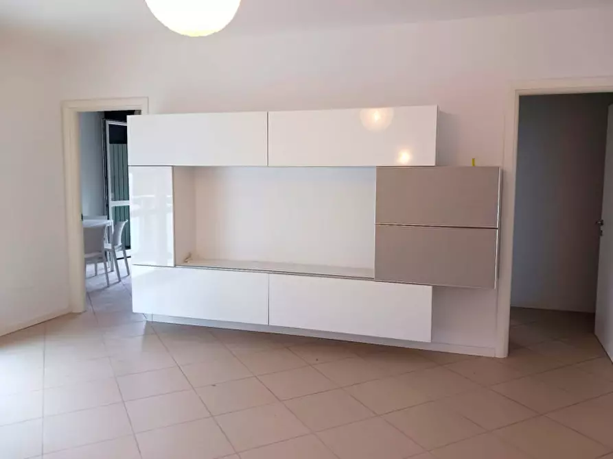 Immagine 1 di Appartamento in vendita  in via Giovanni Pascoli a Rovigo