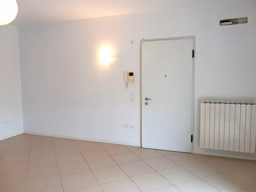 Immagine 2 di Appartamento in vendita  in via Giovanni Pascoli a Rovigo