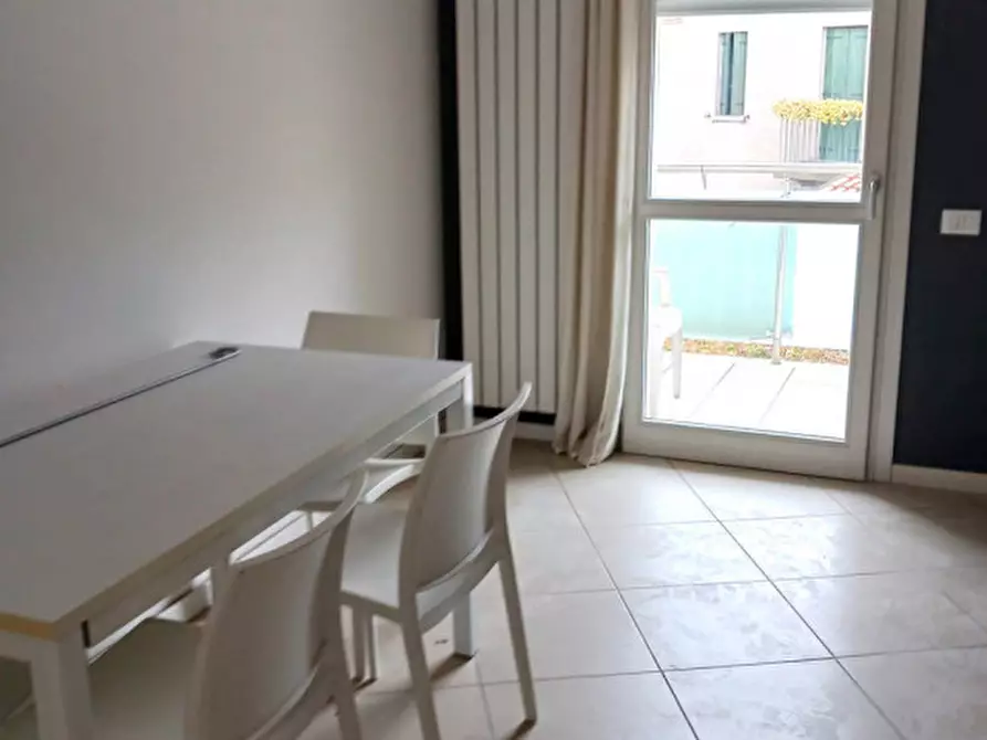 Immagine 4 di Appartamento in vendita  in via Giovanni Pascoli a Rovigo