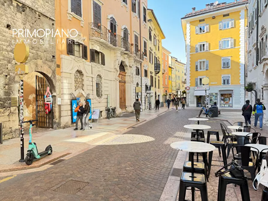 Immagine 1 di Ufficio in vendita  in Via Santissima Trinitá a Trento