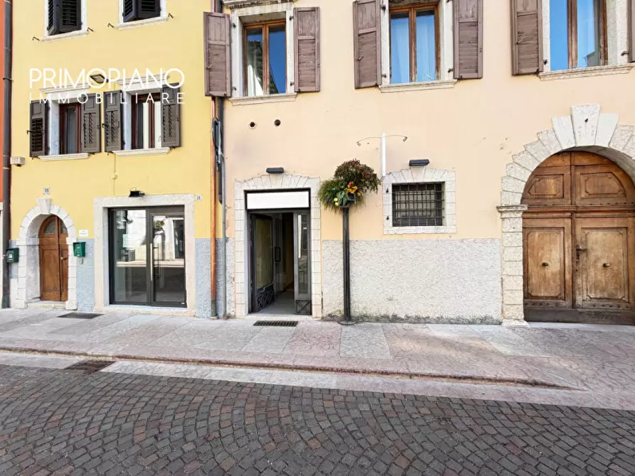 Immagine 2 di Ufficio in vendita  in Via Santissima Trinitá a Trento