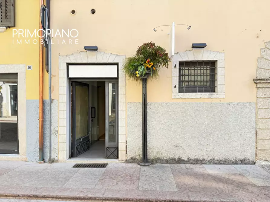 Immagine 3 di Ufficio in vendita  in Via Santissima Trinitá a Trento