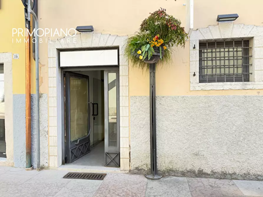 Immagine 4 di Ufficio in vendita  in Via Santissima Trinitá a Trento