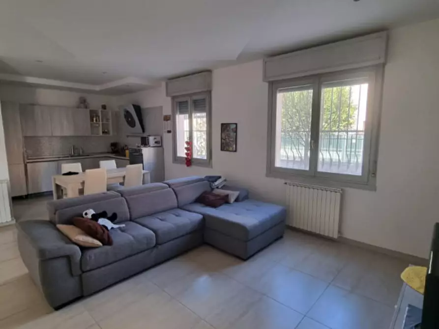 Immagine 1 di Casa bifamiliare in vendita  in Via Camillo Prampolini a Correggio