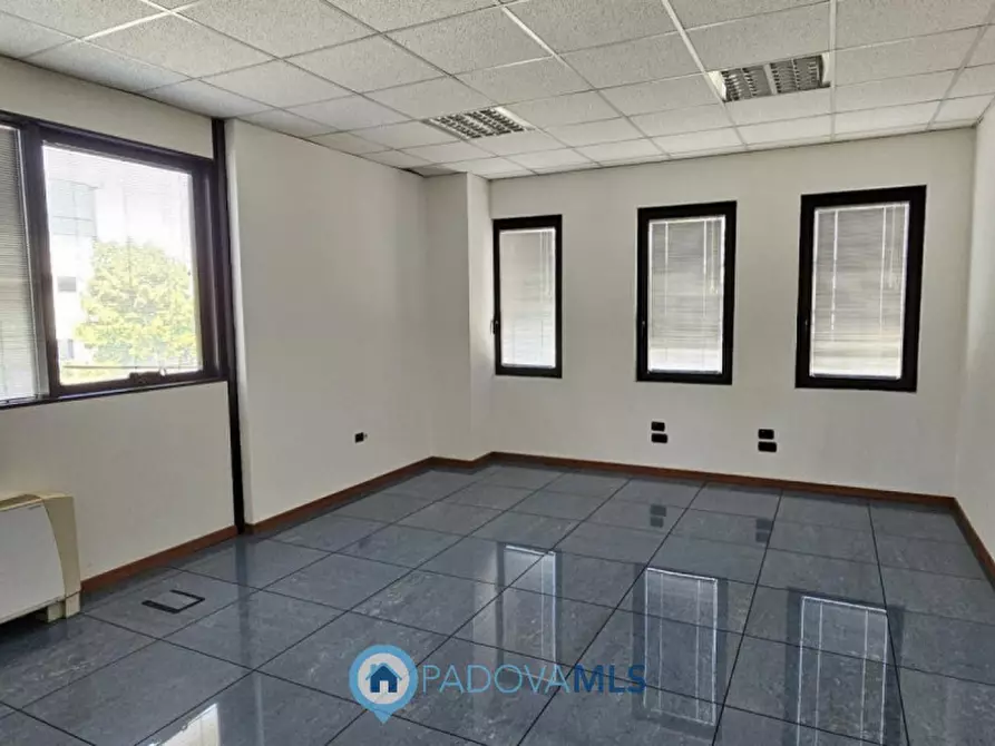 Immagine 3 di Ufficio in affitto  in Via Austria a Padova