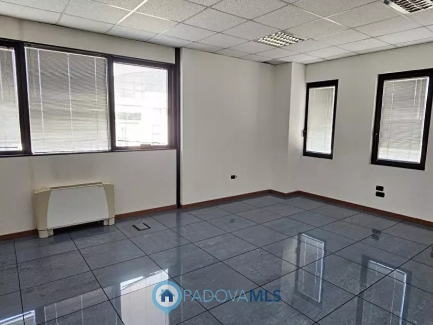 Immagine 5 di Ufficio in affitto  in Via Austria a Padova