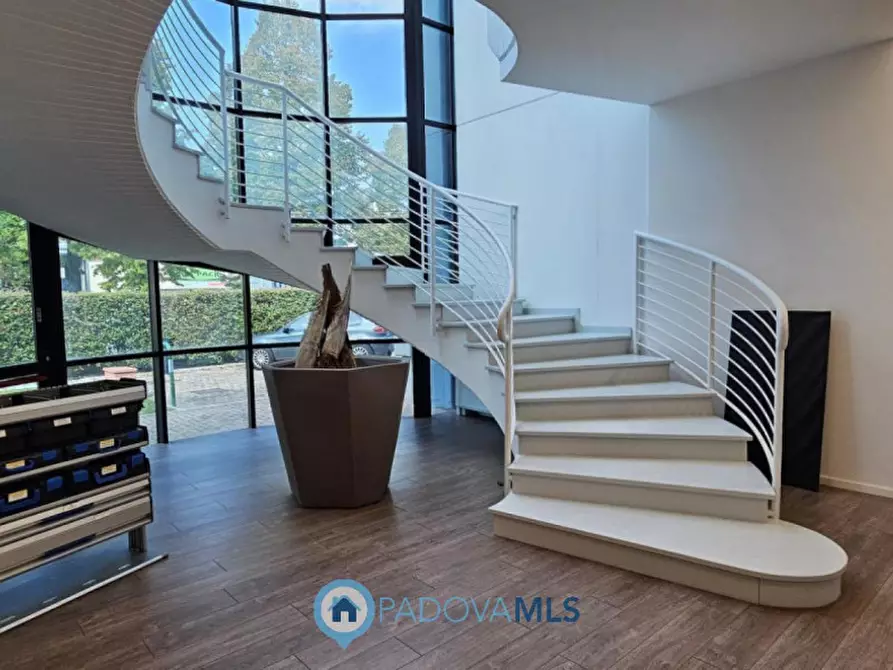 Immagine 14 di Ufficio in affitto  in Via Austria a Padova