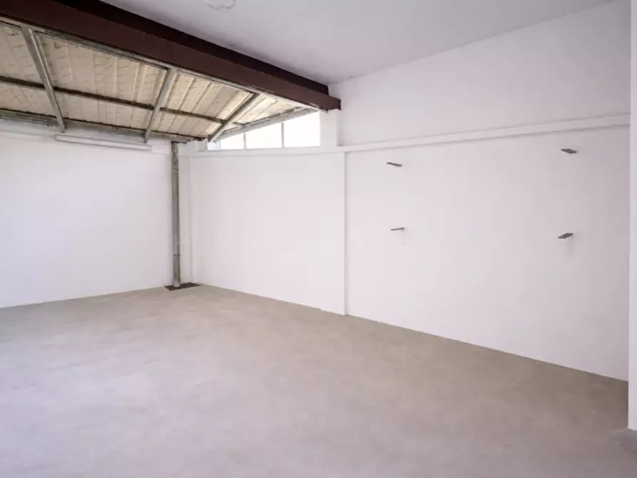 Immagine 34 di Appartamento in vendita  in Via Piave a Sovico