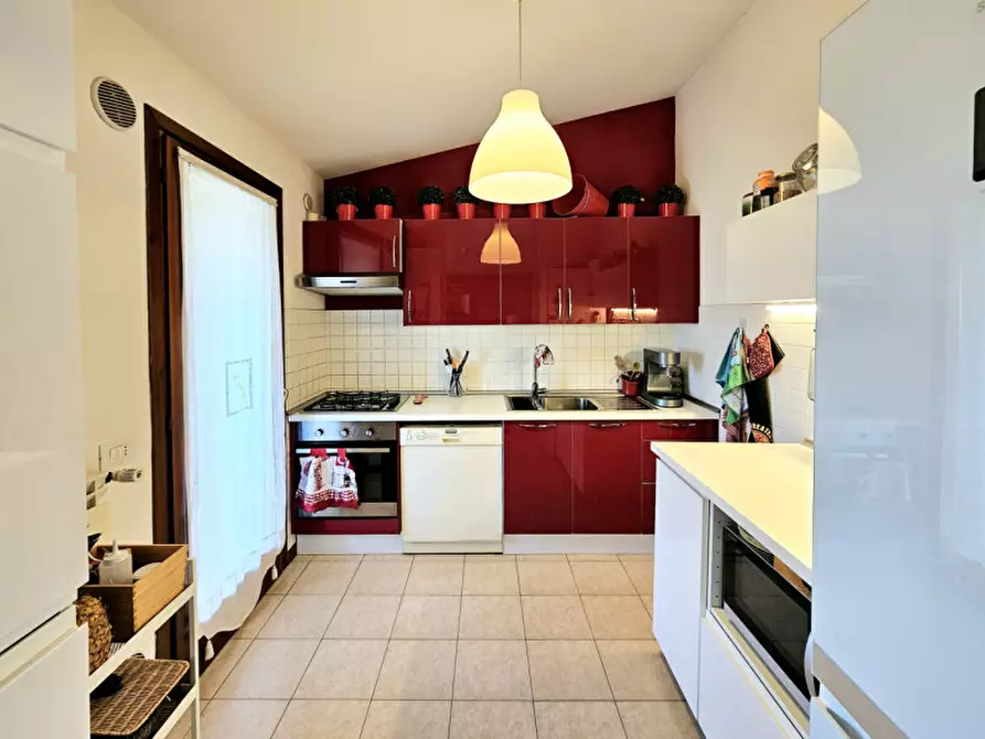 Immagine 3 di Appartamento in vendita  in VIA PAPA GIOVANNI XXIII a Este