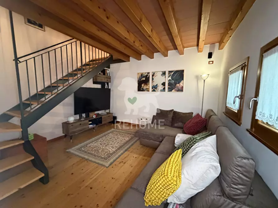 Immagine 1 di Villa in vendita  in Via Orto Piccolo, 7 a Pozzuolo Del Friuli