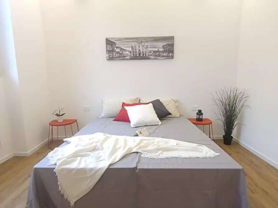 Immagine 4 di Appartamento in vendita  in VIA TOSI a Monza