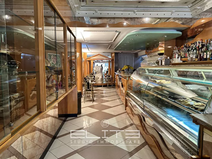 Immagine 1 di Negozio in vendita  in corso mazzini 82 a Ancona