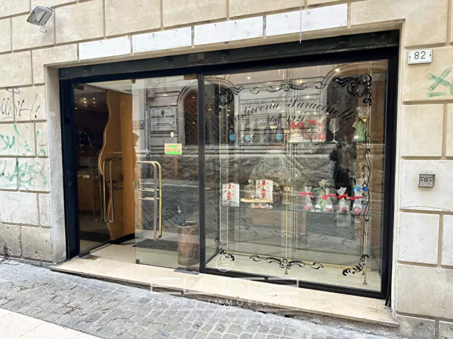 Immagine 2 di Negozio in vendita  in corso mazzini 82 a Ancona