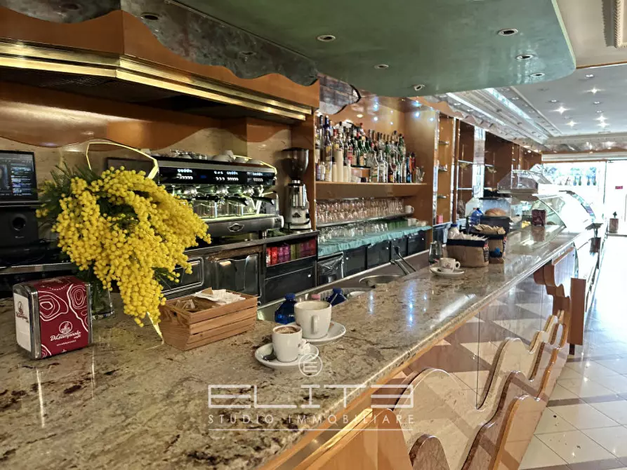 Immagine 4 di Negozio in vendita  in corso mazzini 82 a Ancona