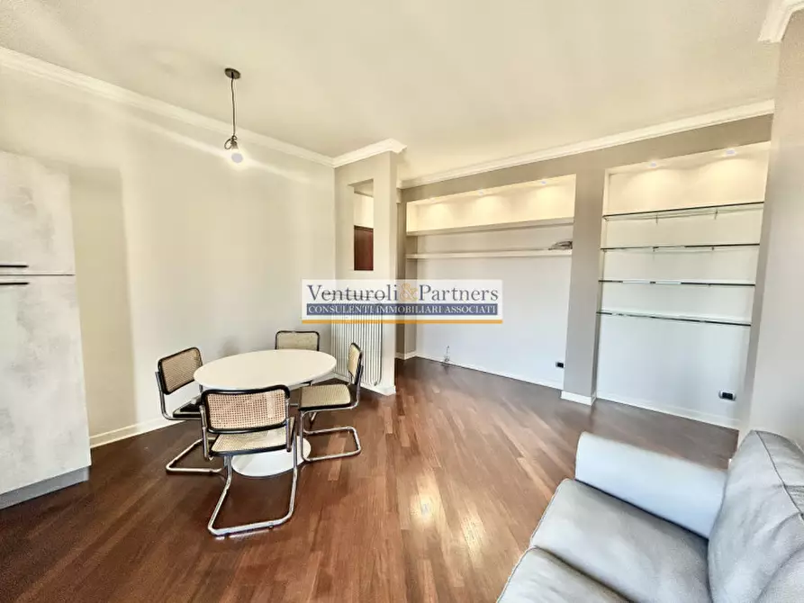 Immagine 2 di Appartamento in vendita  in Viale Dante Alighieri a Desenzano Del Garda