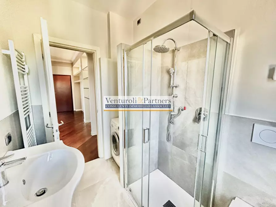 Immagine 11 di Appartamento in vendita  in Viale Dante Alighieri a Desenzano Del Garda