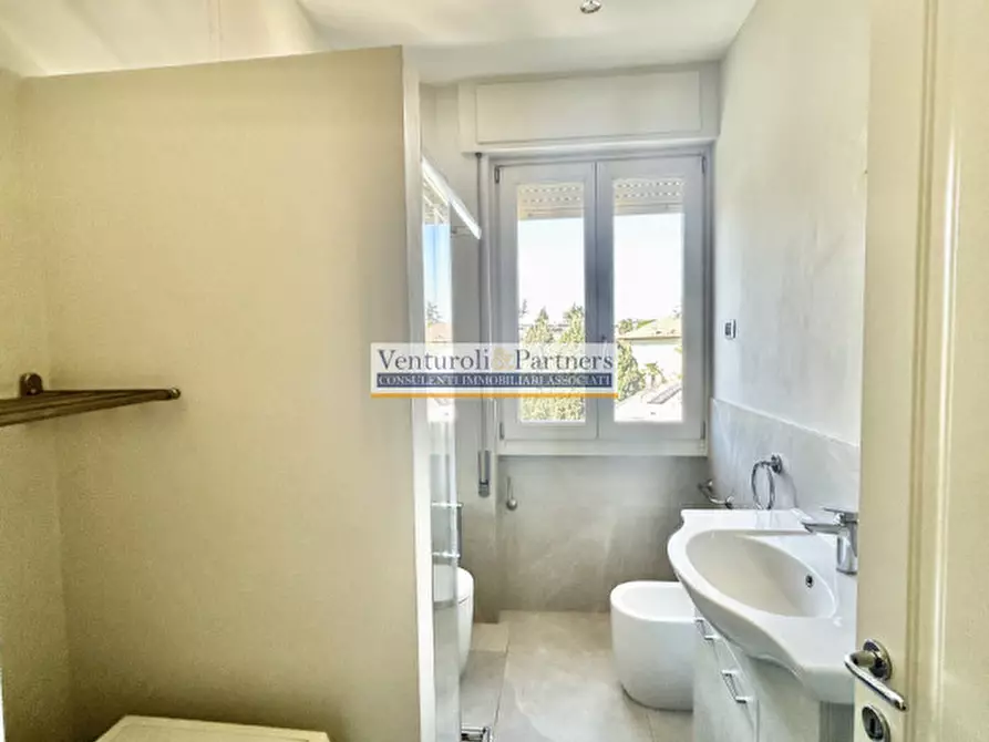 Immagine 12 di Appartamento in vendita  in Viale Dante Alighieri a Desenzano Del Garda