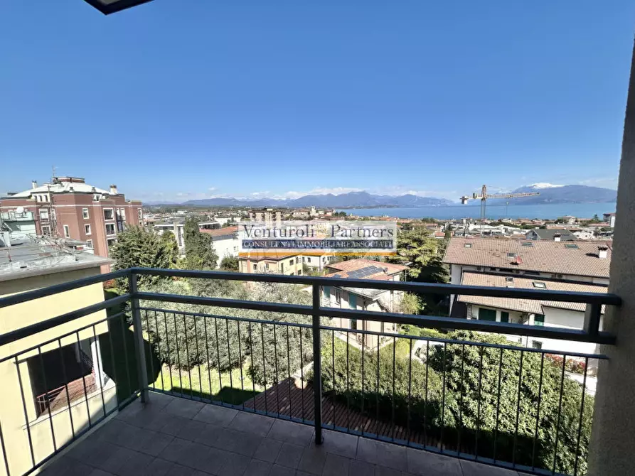 Immagine 15 di Appartamento in vendita  in Viale Dante Alighieri a Desenzano Del Garda