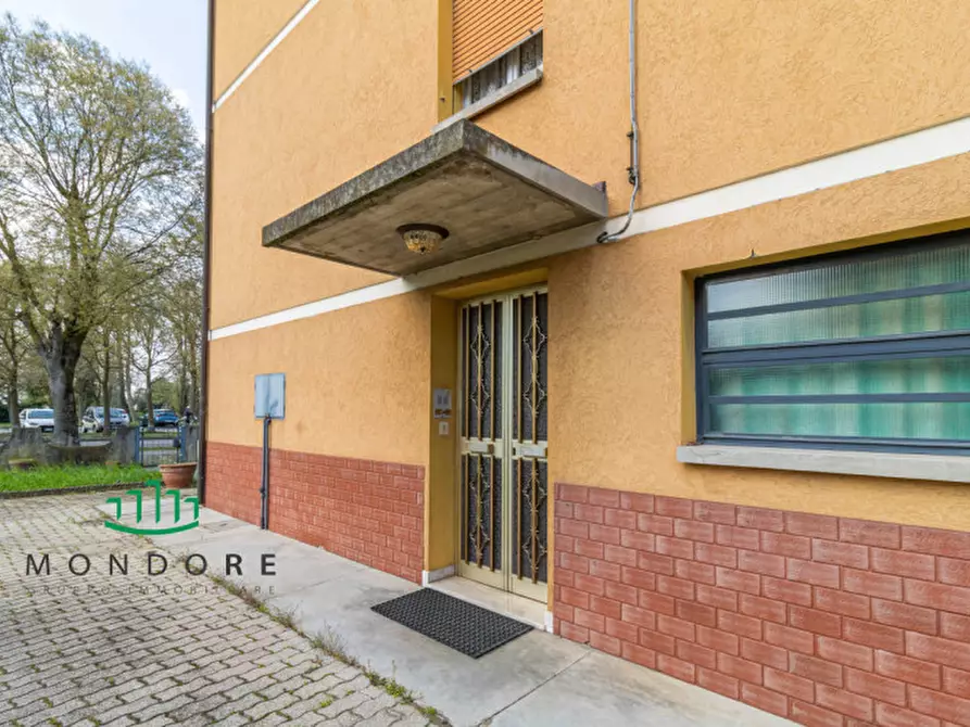 Immagine 35 di Palazzo in vendita  in VIA VINICIO PESCERELLI 82 a San Pietro In Casale