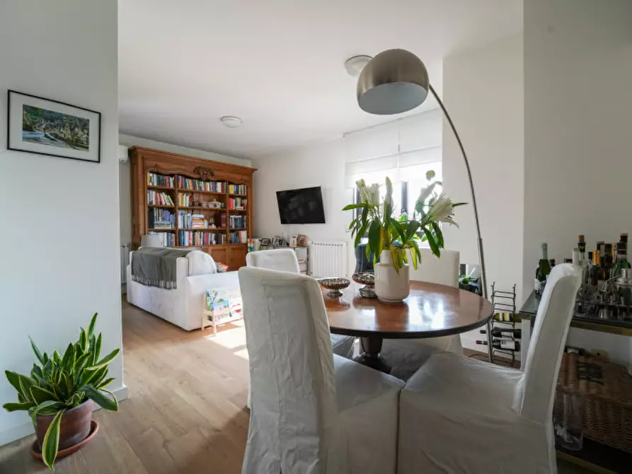 Immagine 2 di Appartamento in vendita  in Via Edison 5 a Biassono