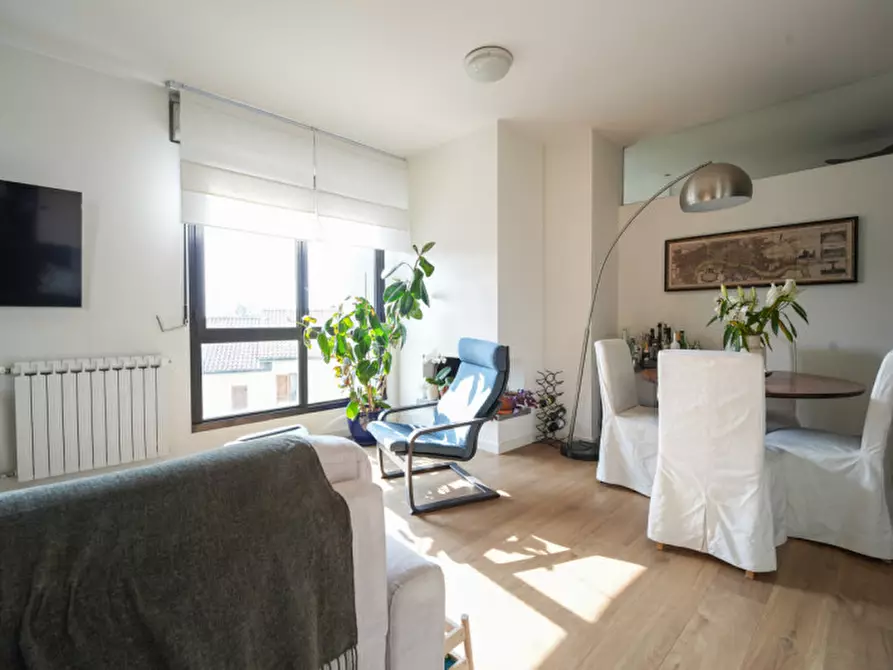 Immagine 6 di Appartamento in vendita  in Via Edison 5 a Biassono