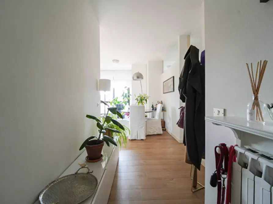 Immagine 8 di Appartamento in vendita  in Via Edison 5 a Biassono