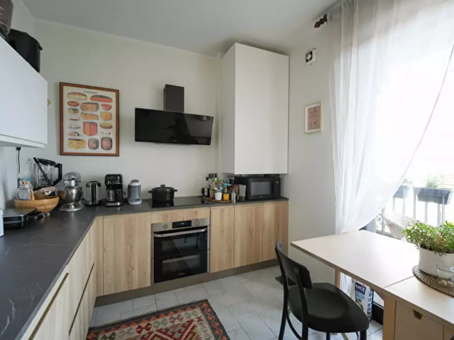 Immagine 12 di Appartamento in vendita  in Via Edison 5 a Biassono