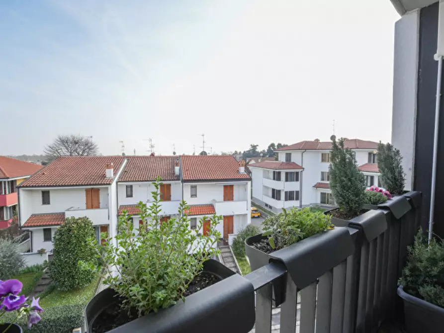 Immagine 17 di Appartamento in vendita  in Via Edison 5 a Biassono