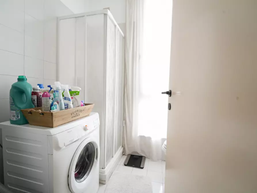 Immagine 20 di Appartamento in vendita  in Via Edison 5 a Biassono