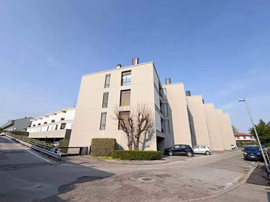 Immagine 43 di Appartamento in vendita  in Via Edison 5 a Biassono