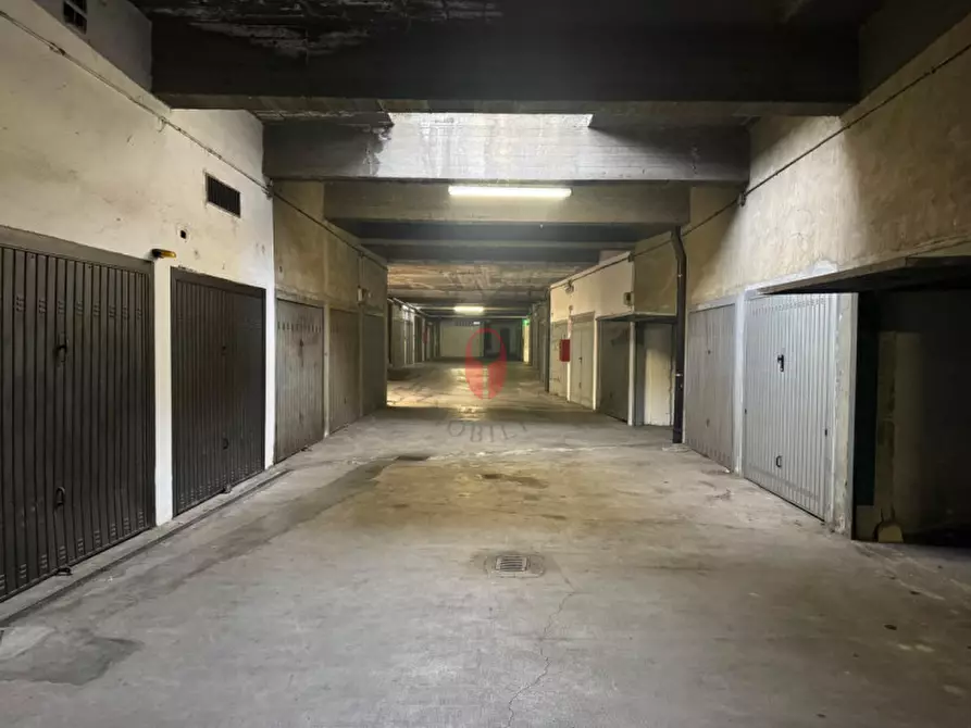 Immagine 6 di Garage in vendita  in Via Buenos Aires 20 a Torino