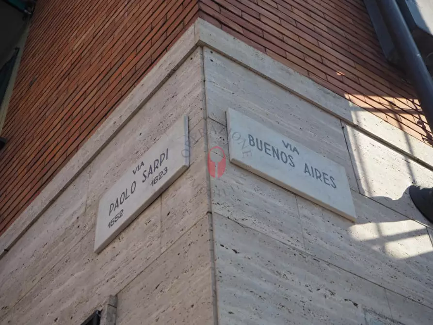 Immagine 11 di Garage in vendita  in Via Buenos Aires 20 a Torino