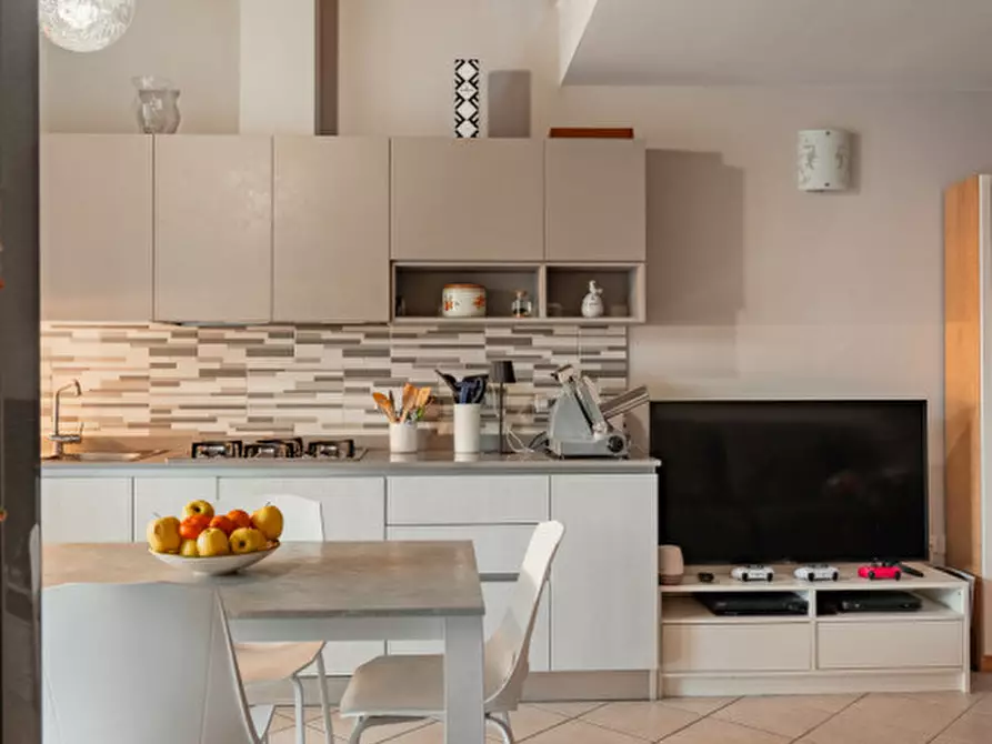 Immagine 9 di Appartamento in vendita  in Via Luigi Einaudi 84 a Curtatone