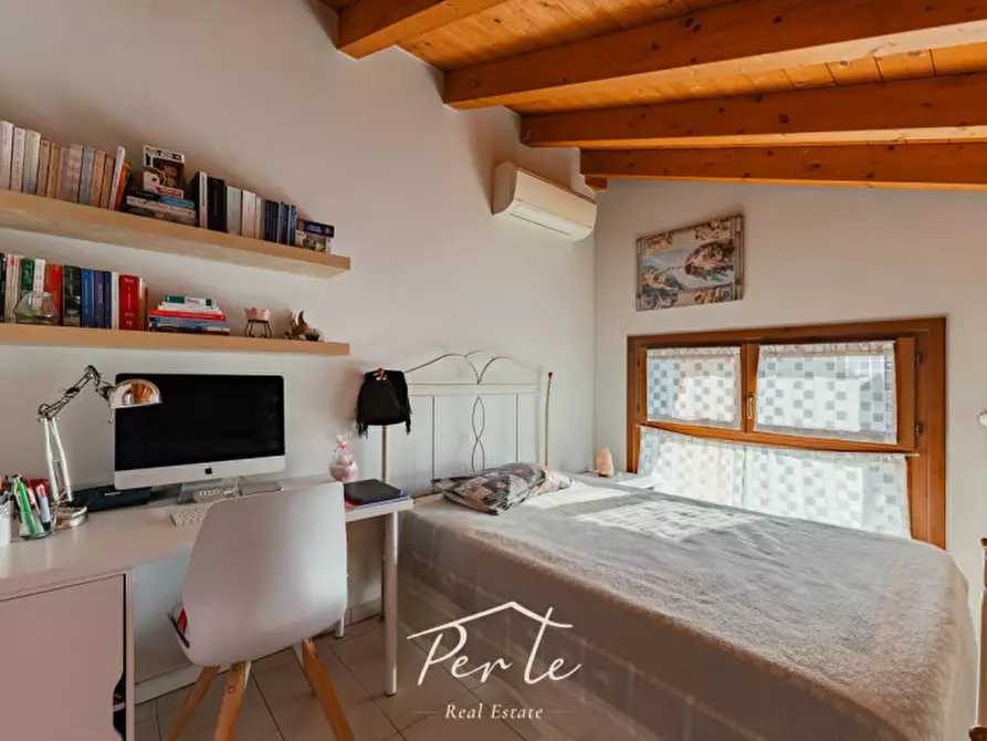 Immagine 21 di Appartamento in vendita  in Via Luigi Einaudi 84 a Curtatone