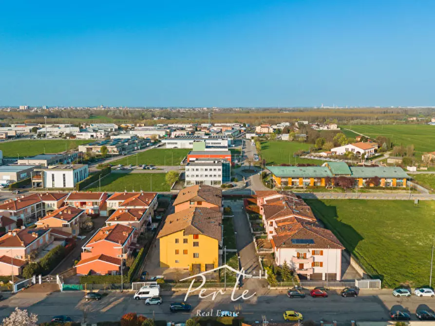 Immagine 32 di Appartamento in vendita  in Via Luigi Einaudi 84 a Curtatone