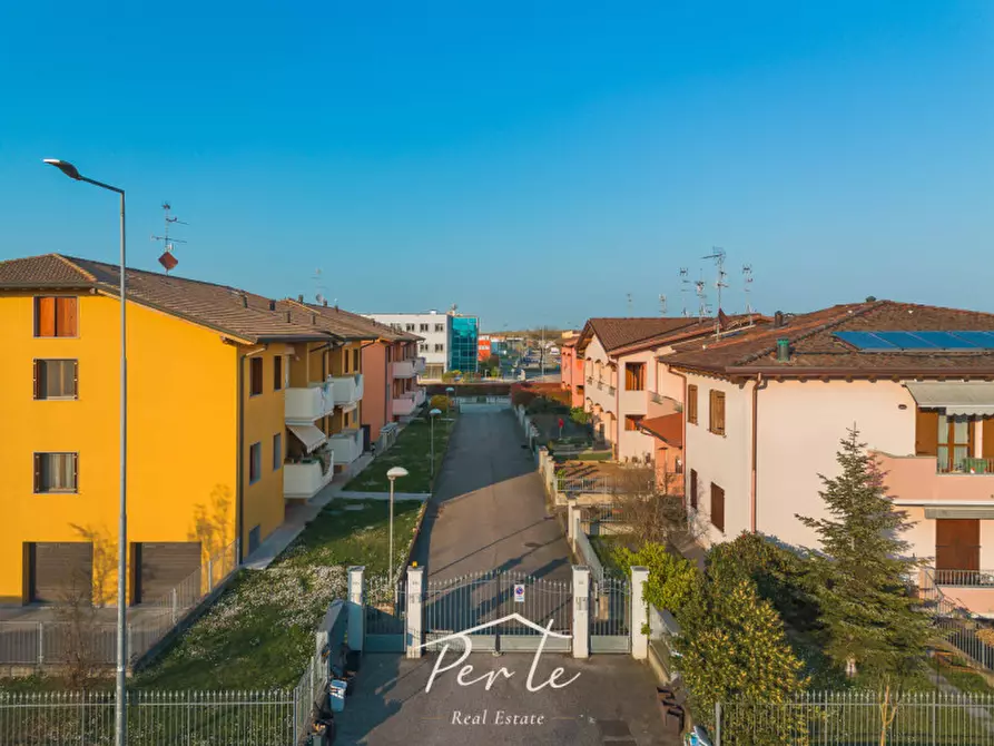 Immagine 35 di Appartamento in vendita  in Via Luigi Einaudi 84 a Curtatone