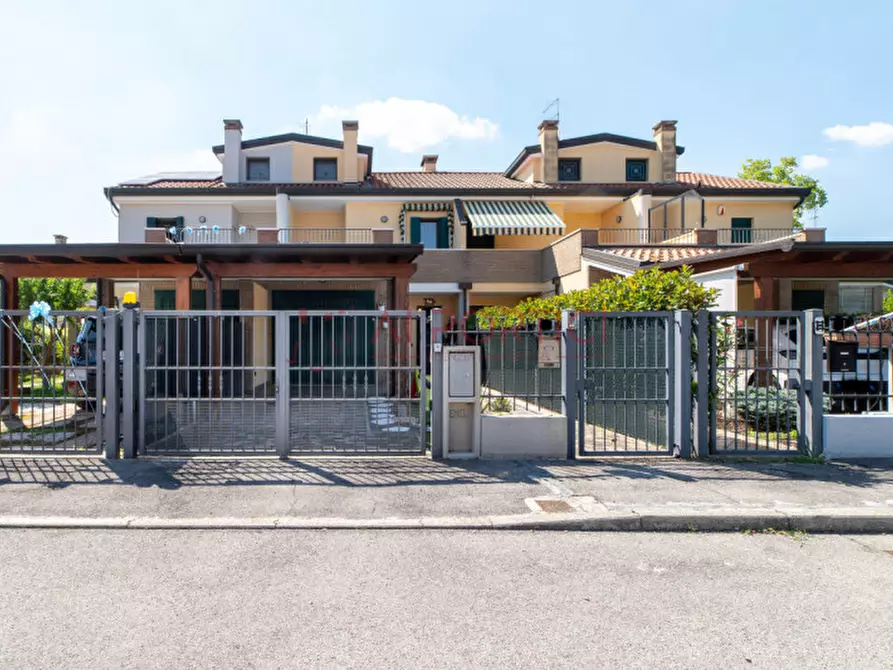 Immagine 23 di Casa quadrifamiliare in vendita  in via rovere a Arzergrande