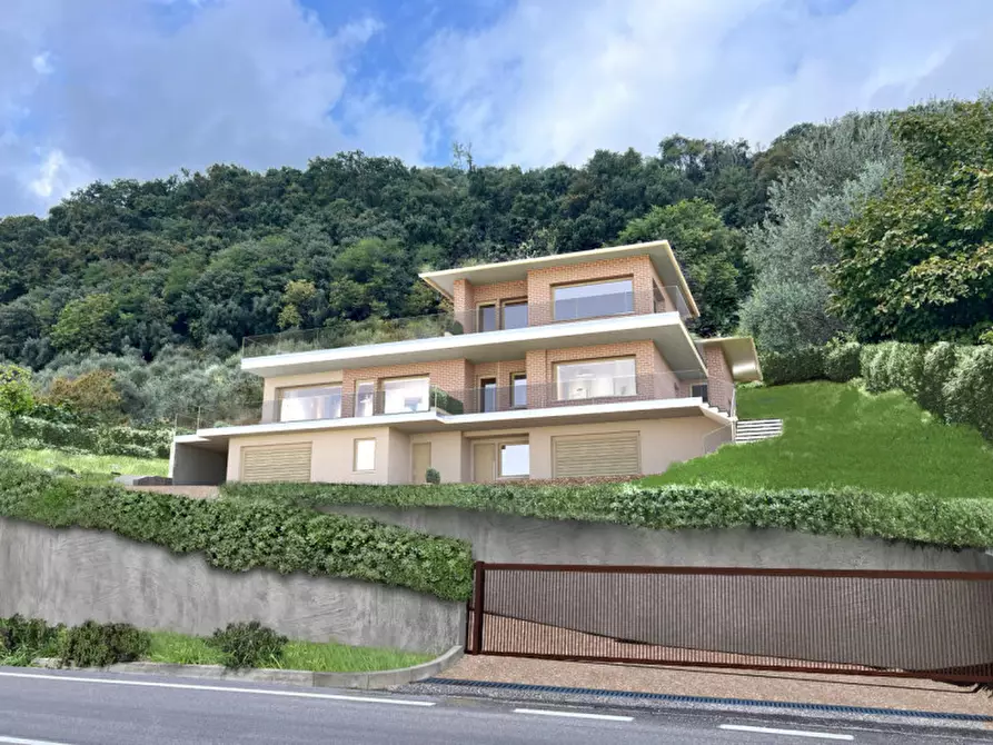 Immagine 5 di Casa bifamiliare in vendita  in Viale Asiago a Bassano Del Grappa