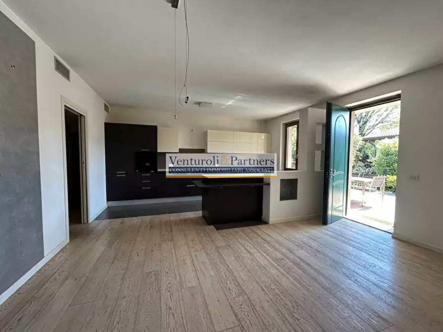 Immagine 4 di Appartamento in vendita  in Via L. Einaudi a Lonato del Garda