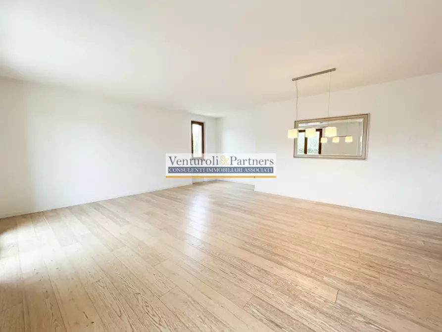 Immagine 8 di Appartamento in vendita  in Via L. Einaudi a Lonato del Garda