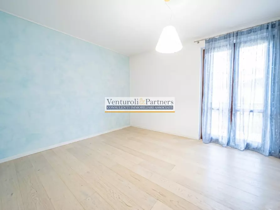 Immagine 13 di Appartamento in vendita  in Via L. Einaudi a Lonato del Garda