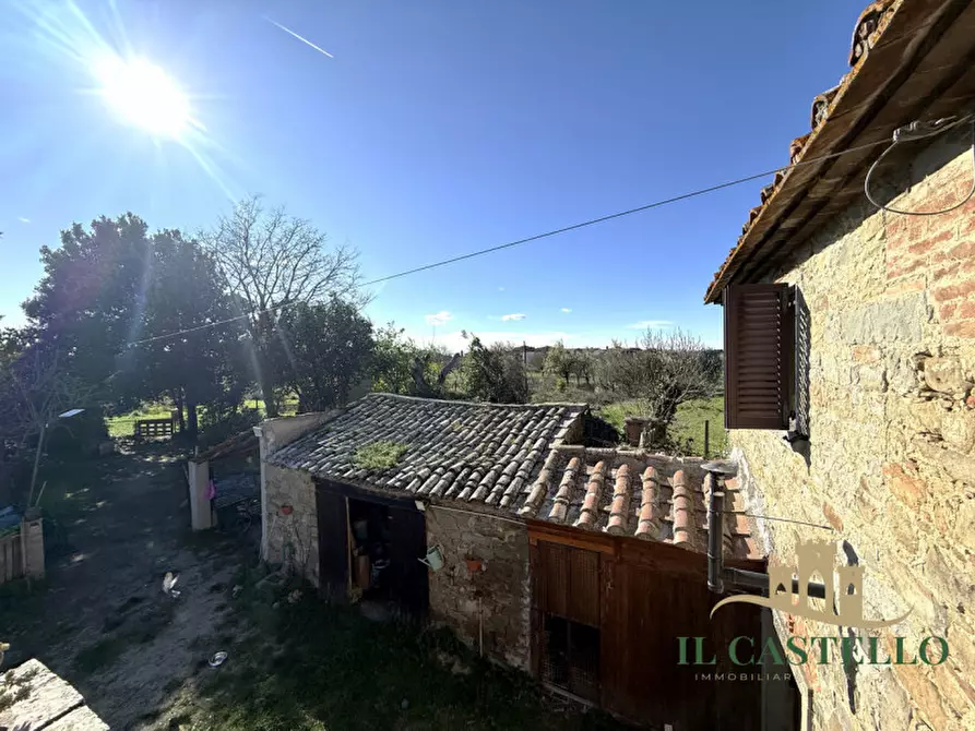 Immagine 32 di Villetta a schiera in vendita  a Cortona