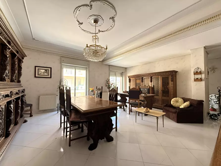 Immagine 3 di Appartamento in vendita  in Piazza XXV Aprile, 7 a Milazzo