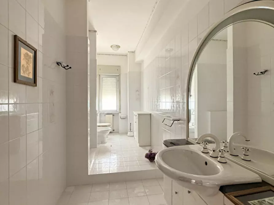 Immagine 22 di Appartamento in vendita  in Piazza XXV Aprile, 7 a Milazzo