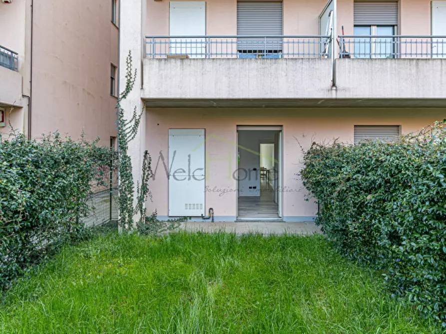Immagine 16 di Appartamento in vendita  in Via Raffaello a Tavernerio